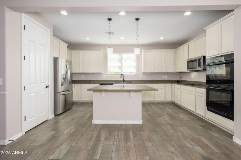 7-web-or-mls-176th-15