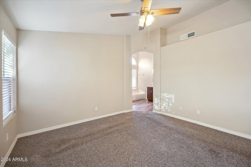 10-010-primary-bedroom