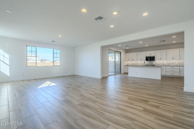 18-web-or-mls-214th-18