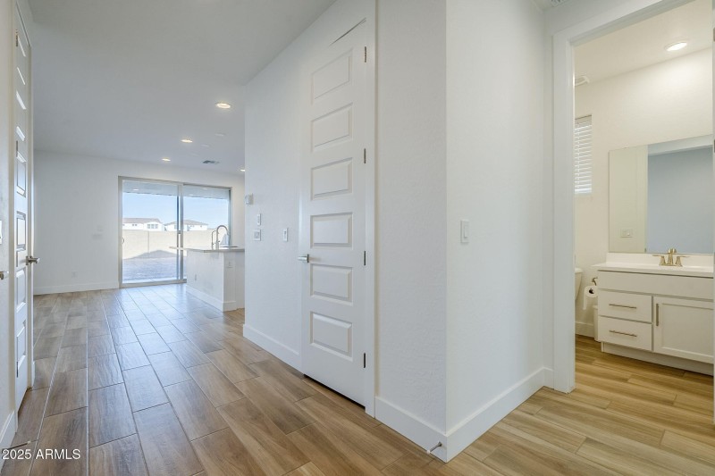 21-web-or-mls-214th-21