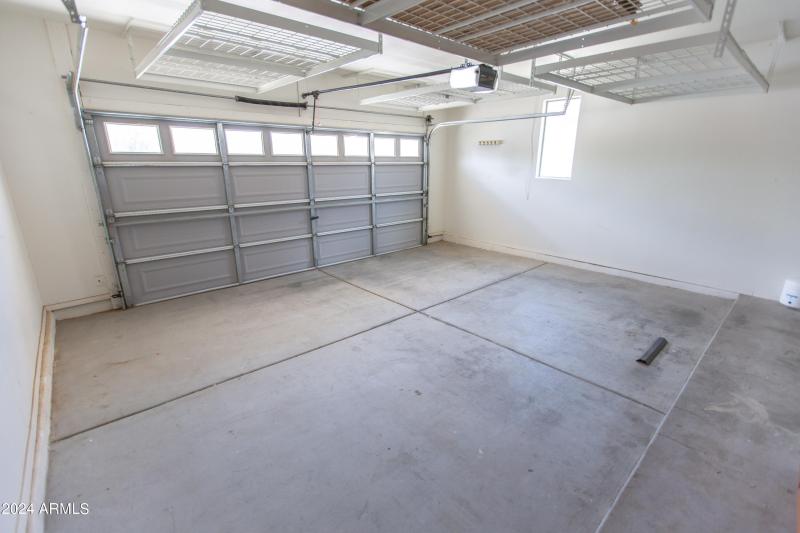 4 ceiling racks (4’ x 8’)