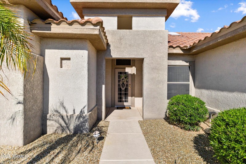 05-15304 W Sierra Vista Dr