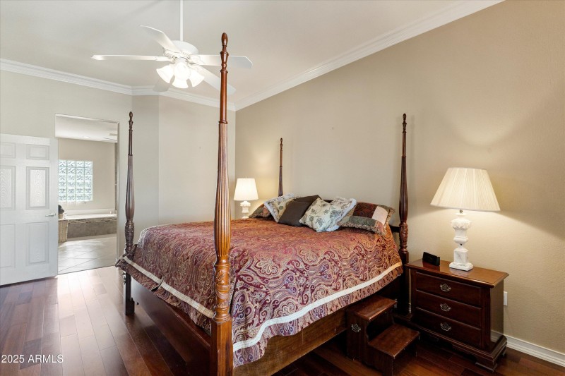 22-15304 W Sierra Vista Dr