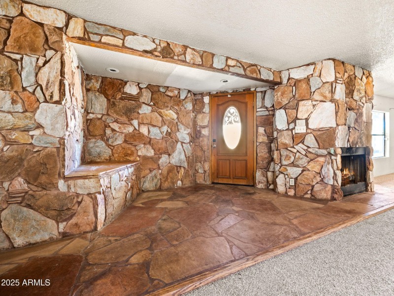 6-web-or-mls-3328 Crimson Rd-95