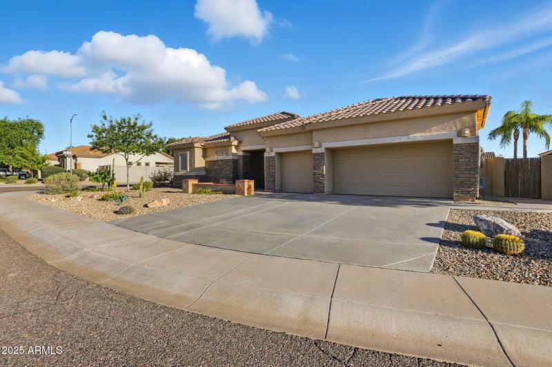 Desert Elegance in Stetson Valley
