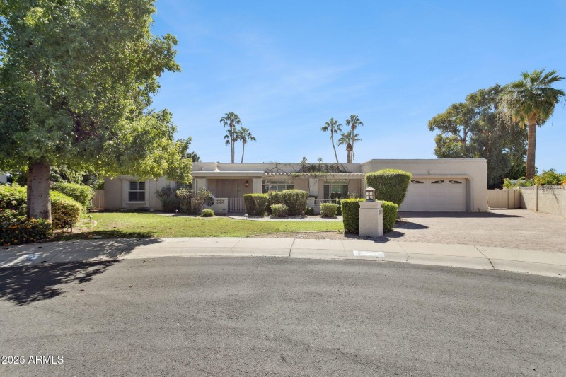 1-web-or-mls-8919-n-80th-pl