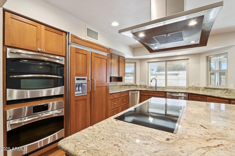 13-web-or-mls-8919-n-80th-pl