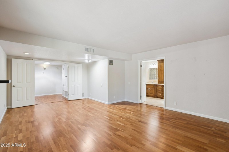 17-web-or-mls-8919-n-80th-pl