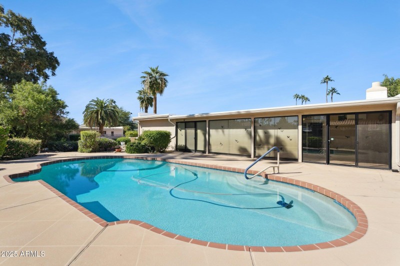 46-web-or-mls-8919-n-80th-pl