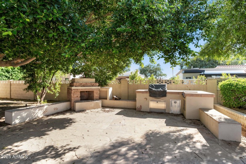 48-web-or-mls-8919-n-80th-pl