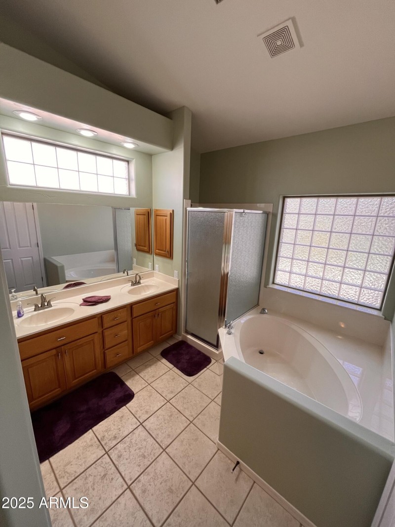 06 Master Bath a