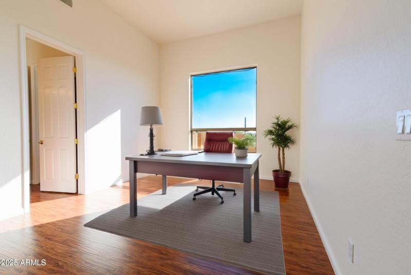 Virtual Bedroom 3/Office