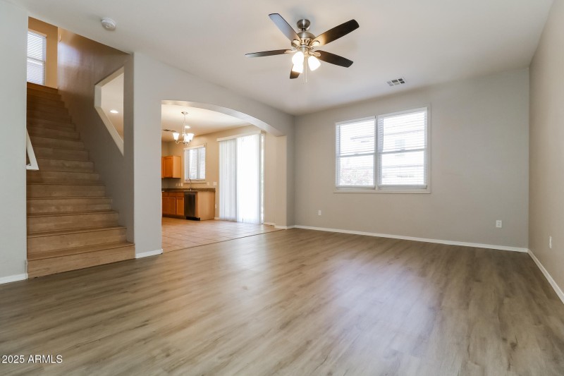 005-photo-living-room-12850671