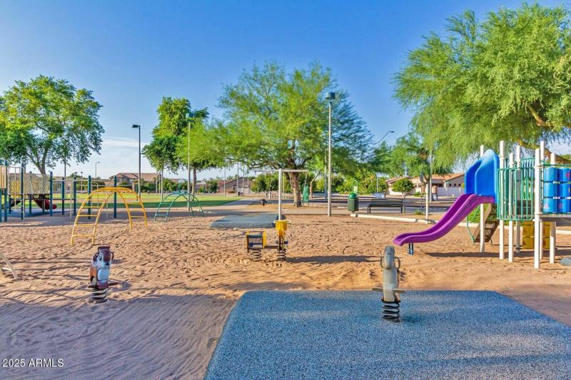 Community Playground, Alt View