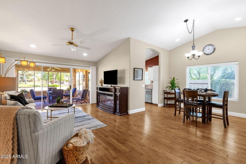 15-web-or-mls-19491-n-88th-ave