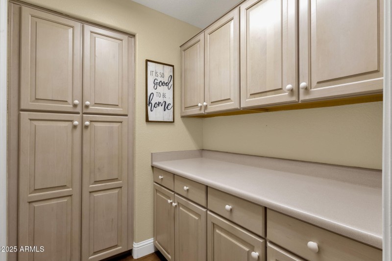 36-web-or-mls-19491-n-88th-ave