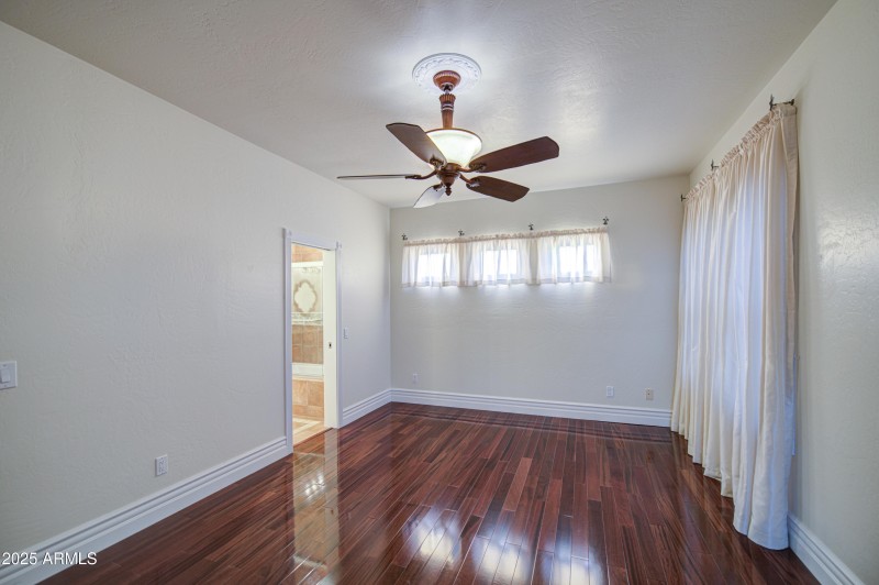 Bedroom 2-pic 1