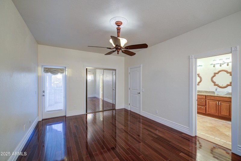 Bedroom 2-pic 2