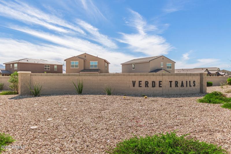 WECOME TO YOUR NEW NEIGHBORHOOD