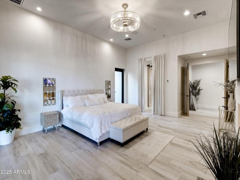 Split floorplan Primary bedroom