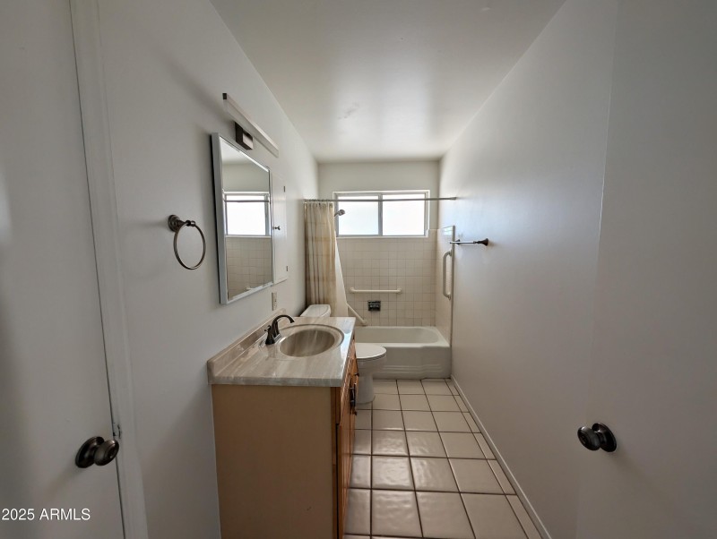 PXL_20251001_185530589.RAW-01.COVER~2