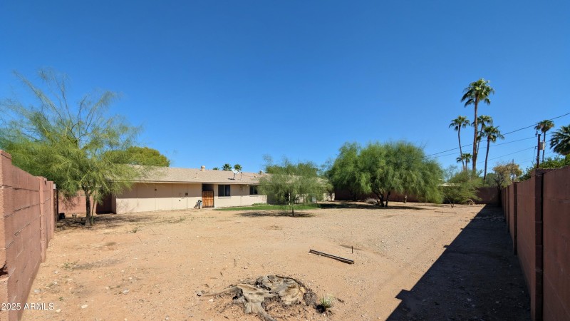 PXL_20251001_185808381.RAW-01.COVER~2