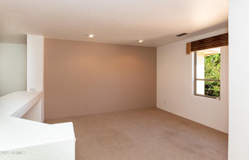 9 Dining Rm or Reception