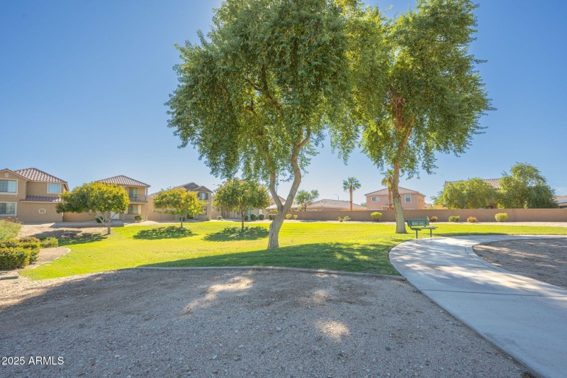 935 E Agua Fria-Community-3