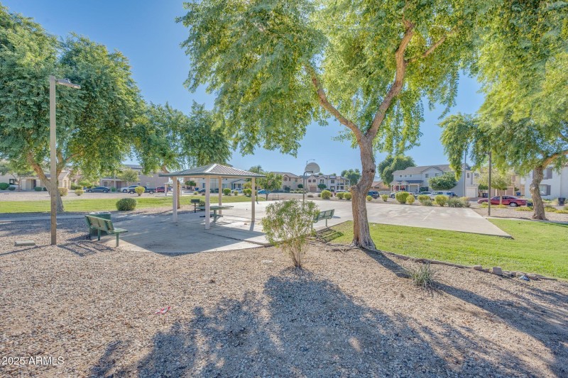 935 E Agua Fria-Community-15