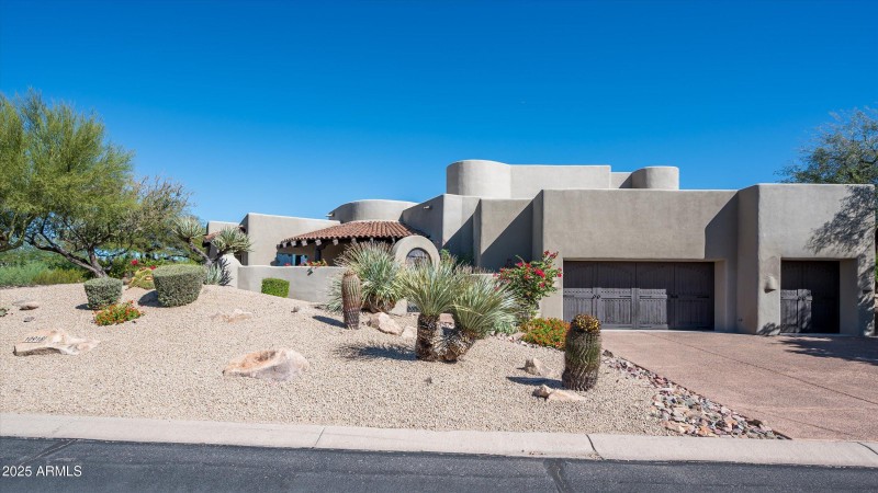 03-10918ESutherlandWay-3