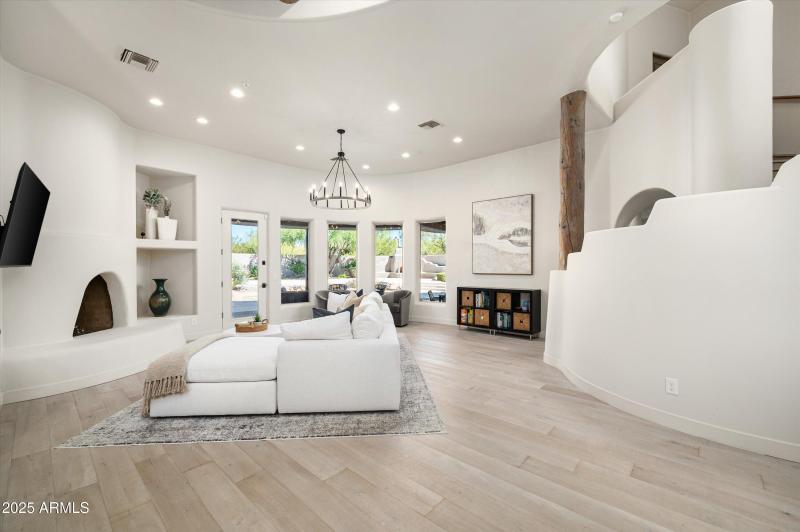 07-10918ESutherlandWay-7