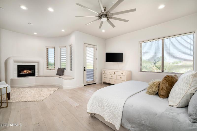 20-10918ESutherlandWay-20