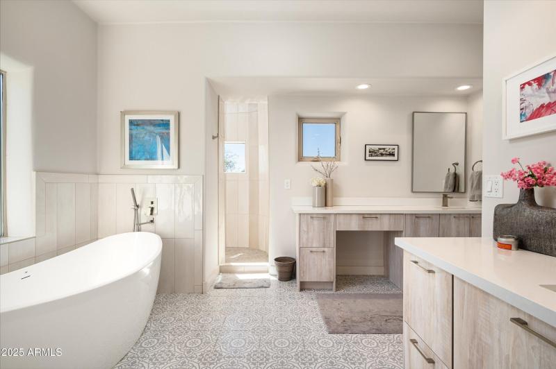 21-10918ESutherlandWay-21