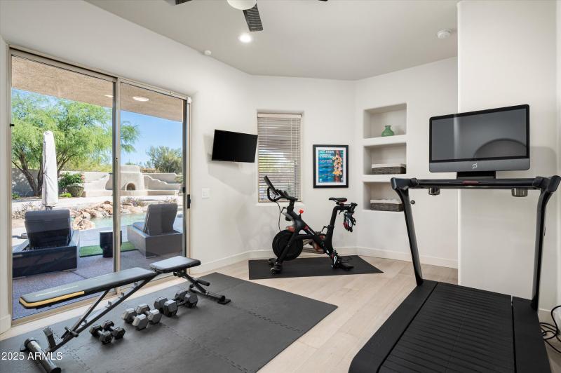 30-10918ESutherlandWay-30