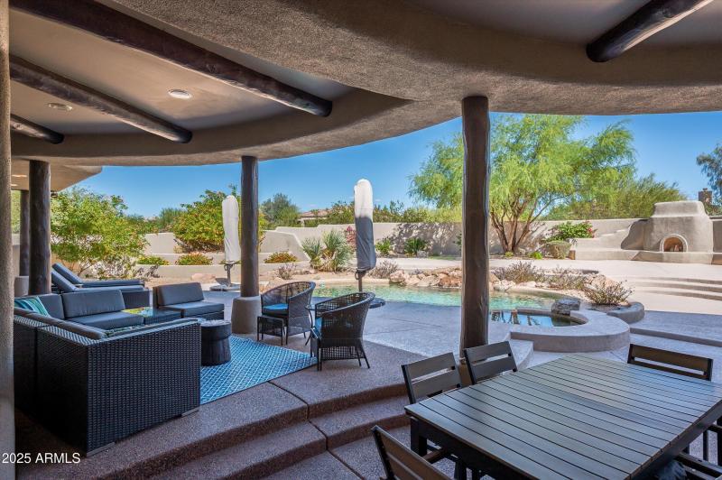 35-10918ESutherlandWay-35