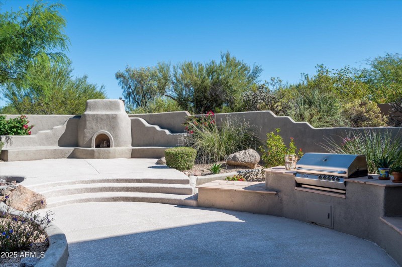 39-10918ESutherlandWay-39