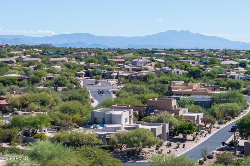 45-10918ESutherlandWay-45