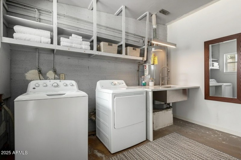 Laundry room Virtual Staging