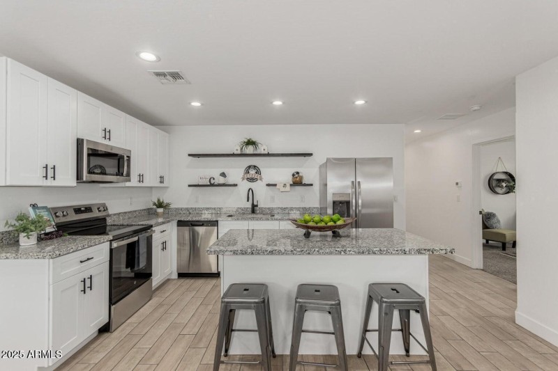 20250924203719825959000000-o