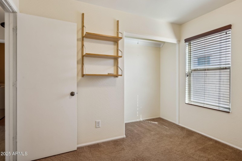 24-web-or-mls-40939-w-hayden-dr