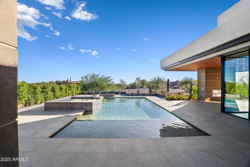 023_e_celestial-46_925