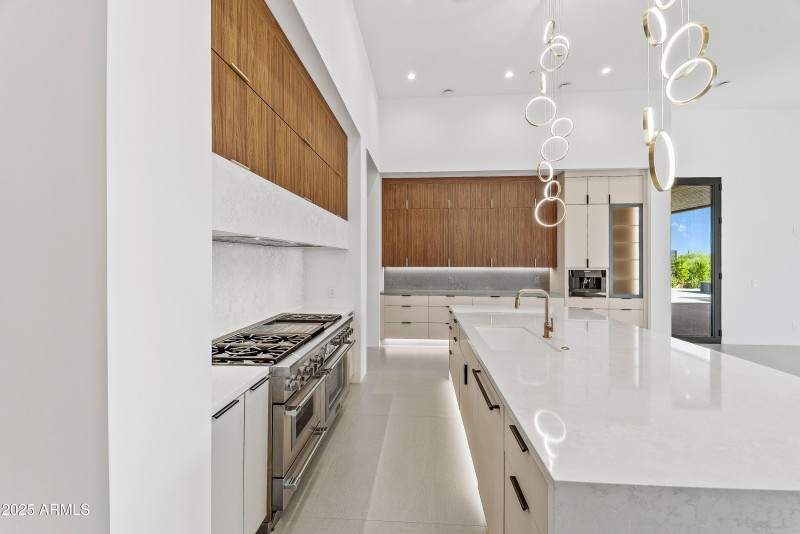 047_e_celestial-19_514