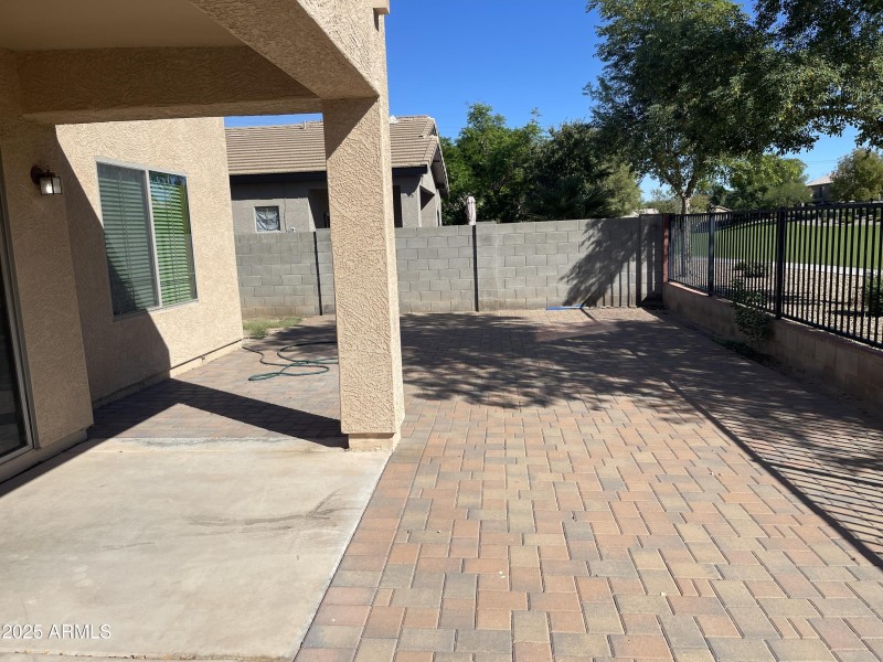 20251017_210538482_iOS