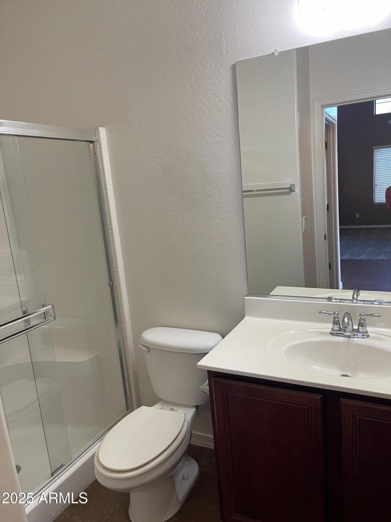 20251017_210004178_iOS