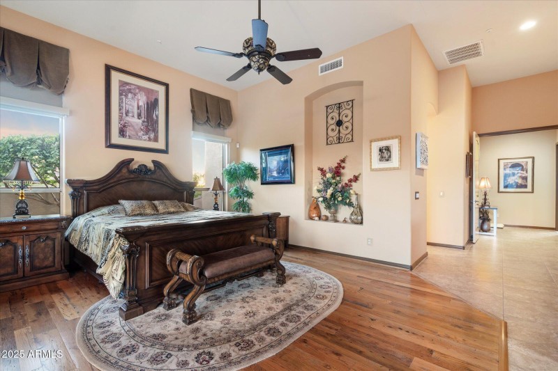 Primary to Bath Area