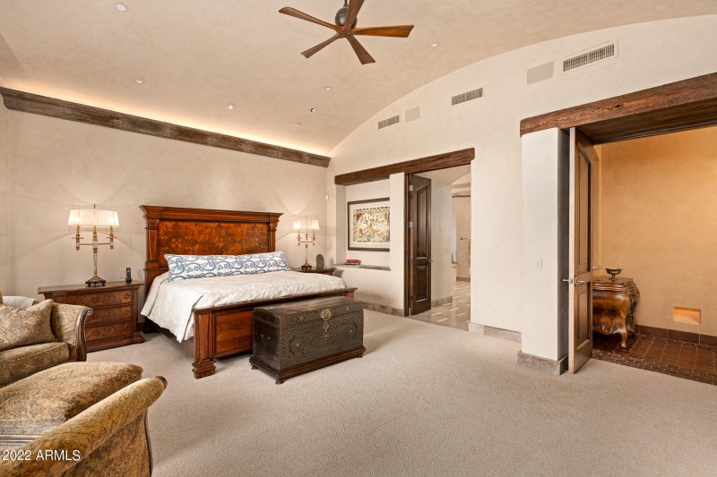 Primary suite
