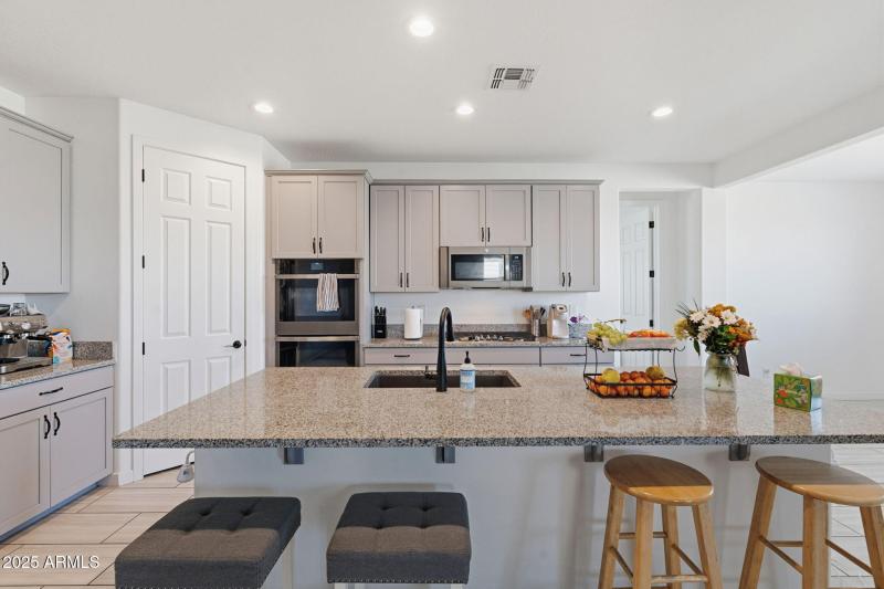 18-web-or-mls-Raymond-18