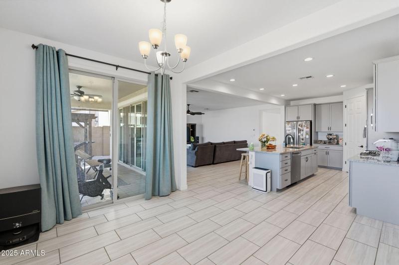 19-web-or-mls-Raymond-19