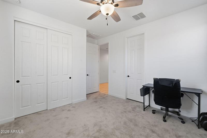 31-web-or-mls-Raymond-31