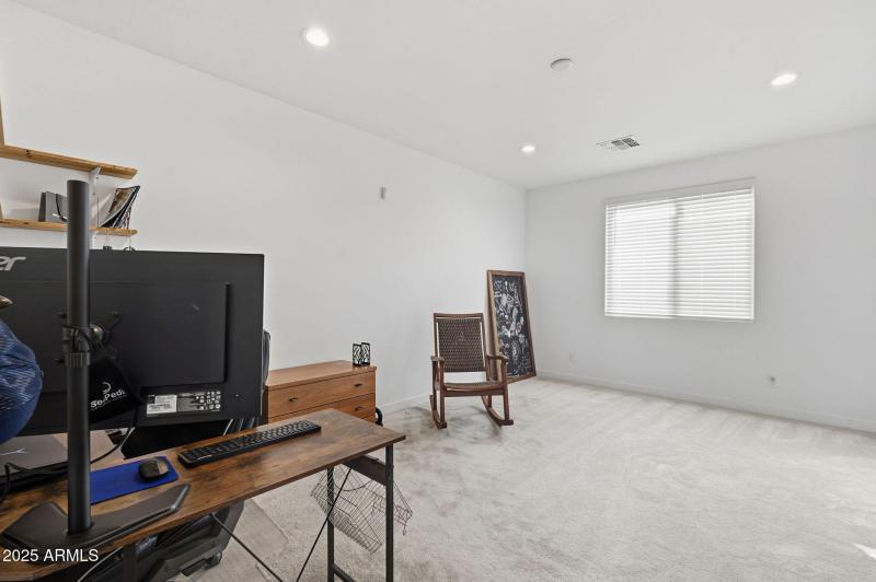 40-web-or-mls-Raymond-40